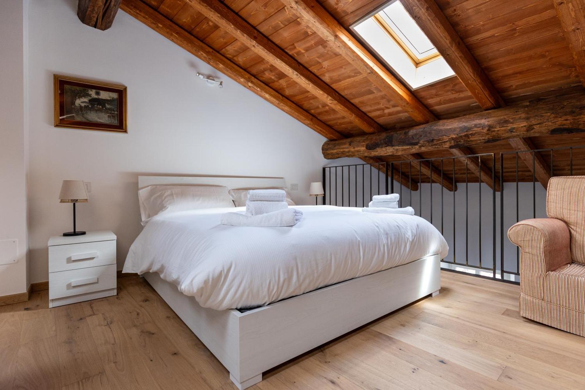 Piazza Del Lago Suites Menaggio Esterno foto