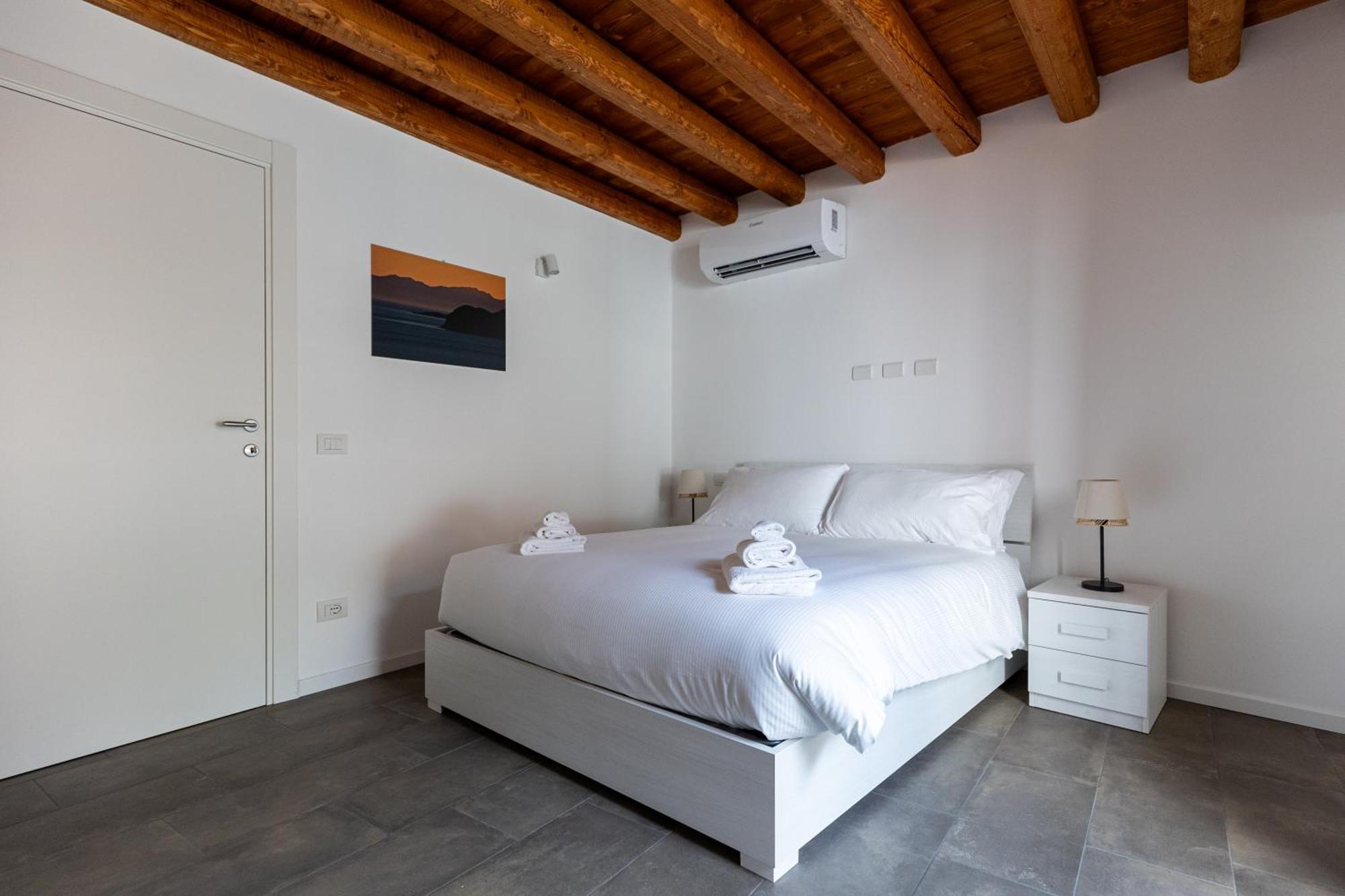 Piazza Del Lago Suites Menaggio Esterno foto