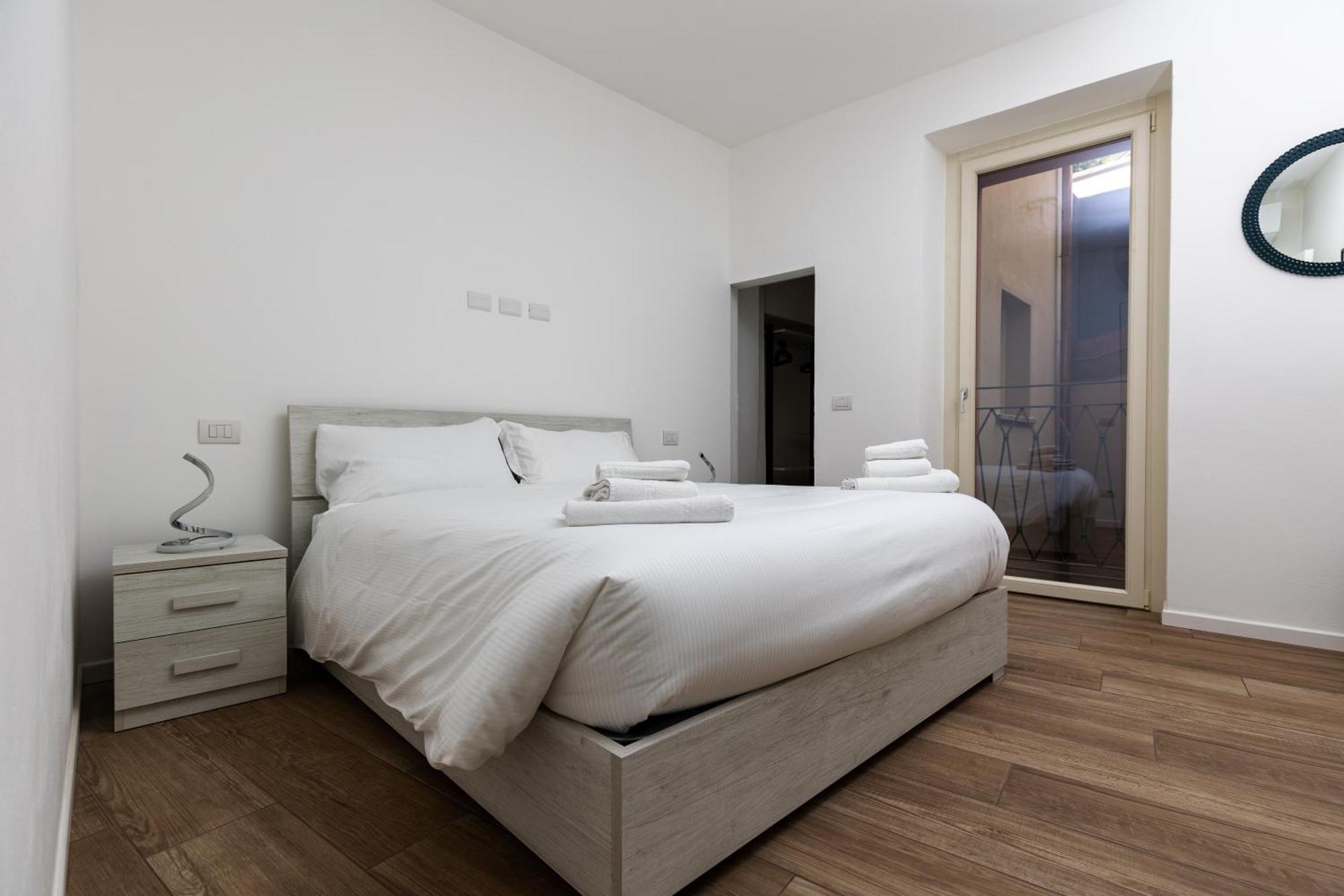 Piazza Del Lago Suites Menaggio Esterno foto